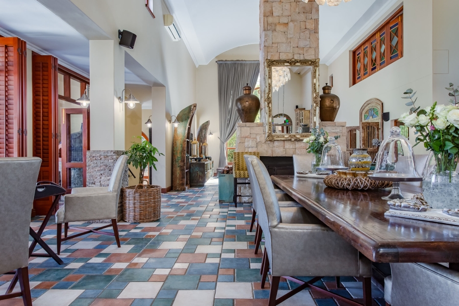 5 Bedroom Property for Sale in Winelands Western Cape